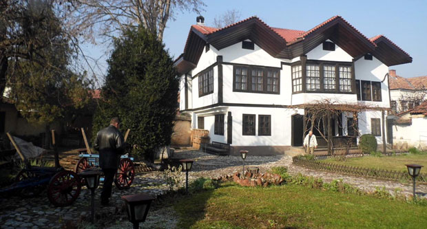 Дунђери неписмени, а генијални